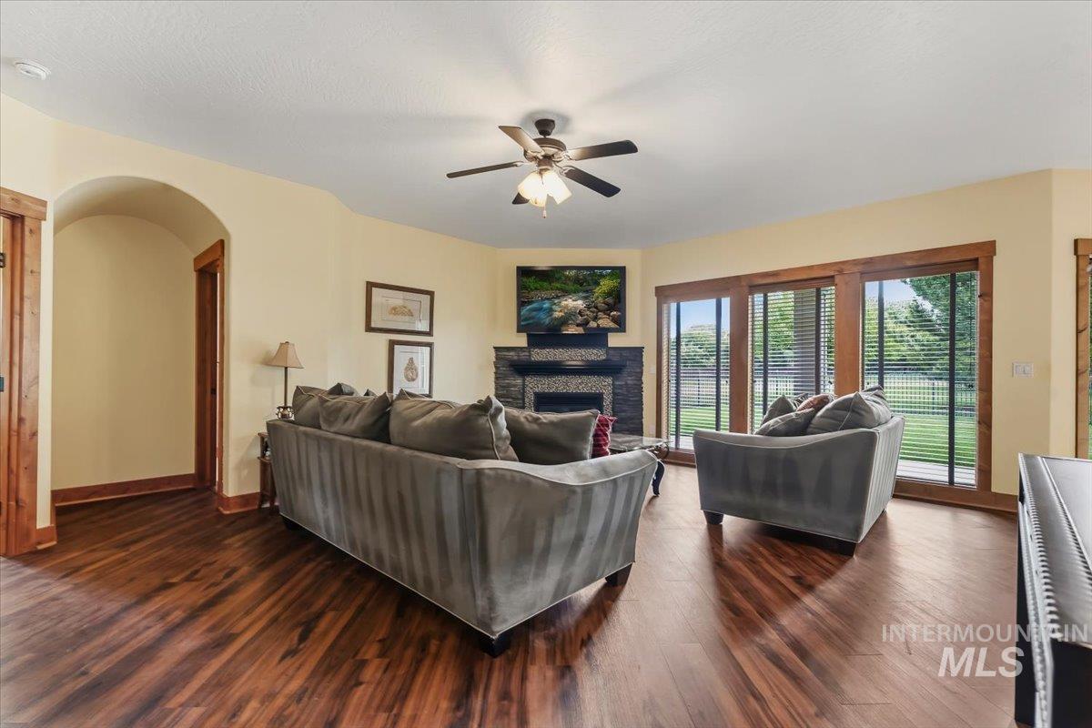 5780 N Bergman Ave, Meridian, Idaho 83646-3895, 3 Bedrooms, 3 Bathrooms, Residential For Sale, Price $767,000,MLS 98992960