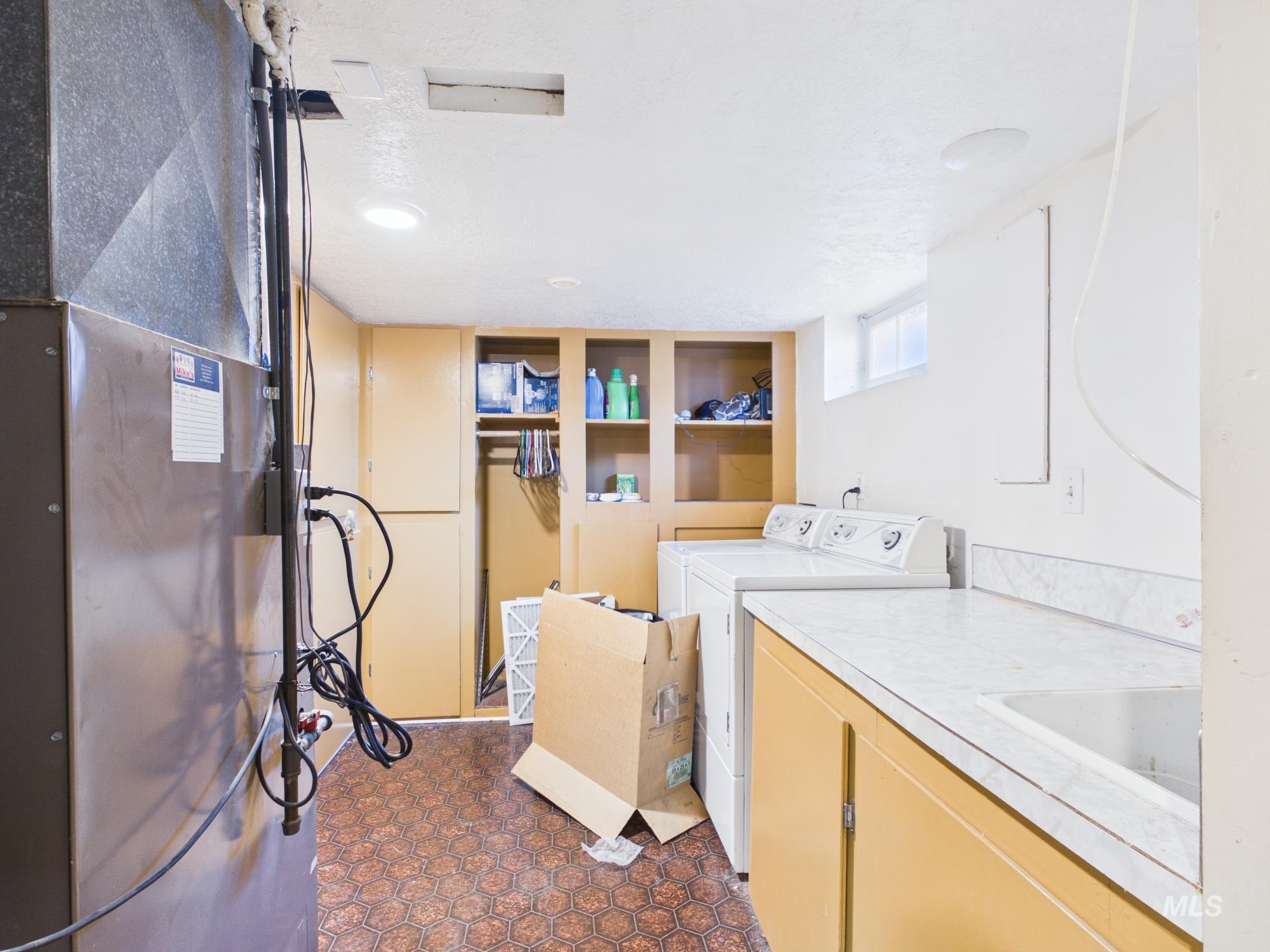 2014 2nd Avenue, Clarkston, Washington 99403, 3 Bedrooms, 2 Bathrooms, Residential For Sale, Price $349,900, 98992961