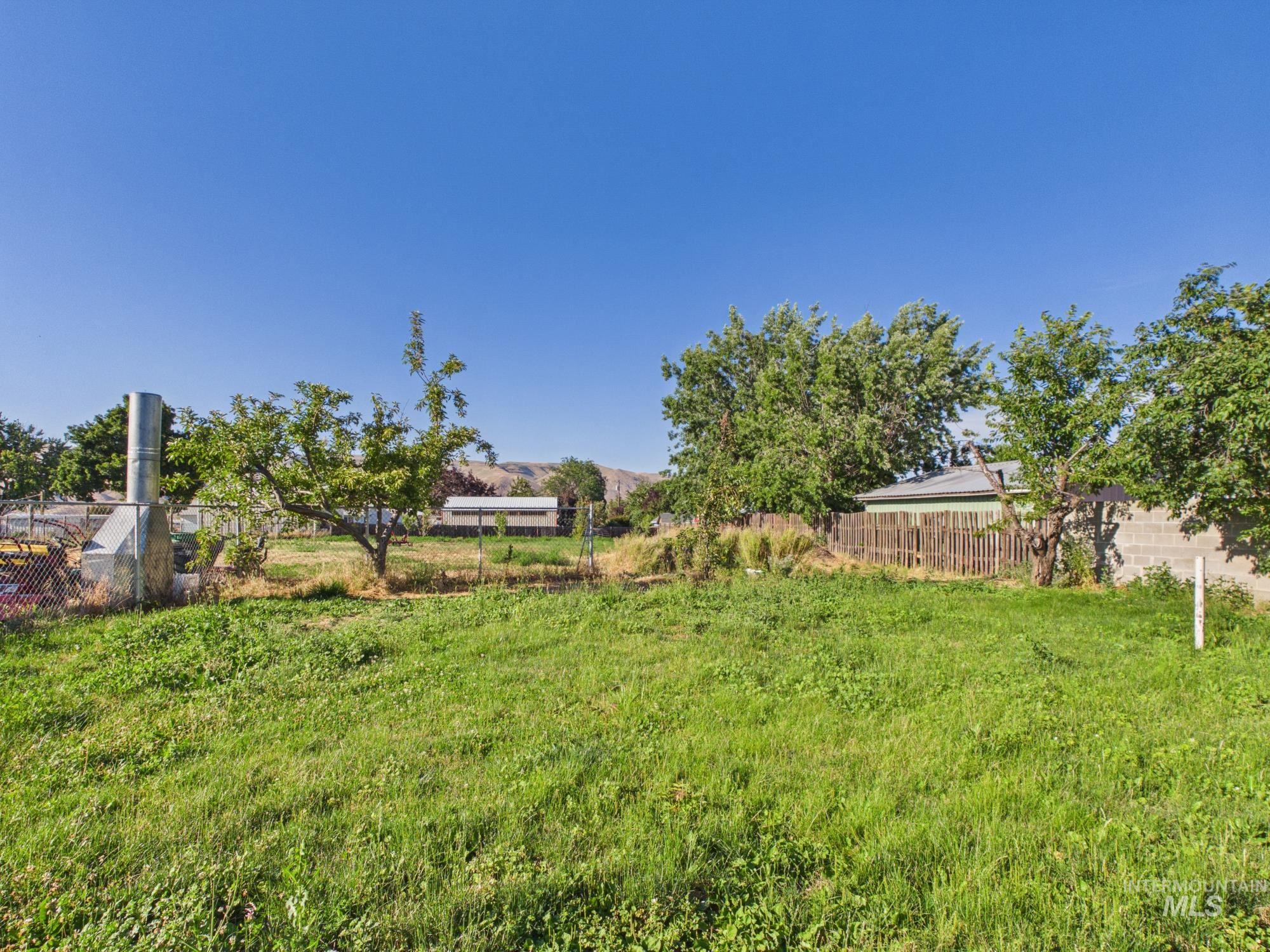 2014 2nd Avenue, Clarkston, Washington 99403, 3 Bedrooms, 2 Bathrooms, Residential For Sale, Price $349,900, 98992961