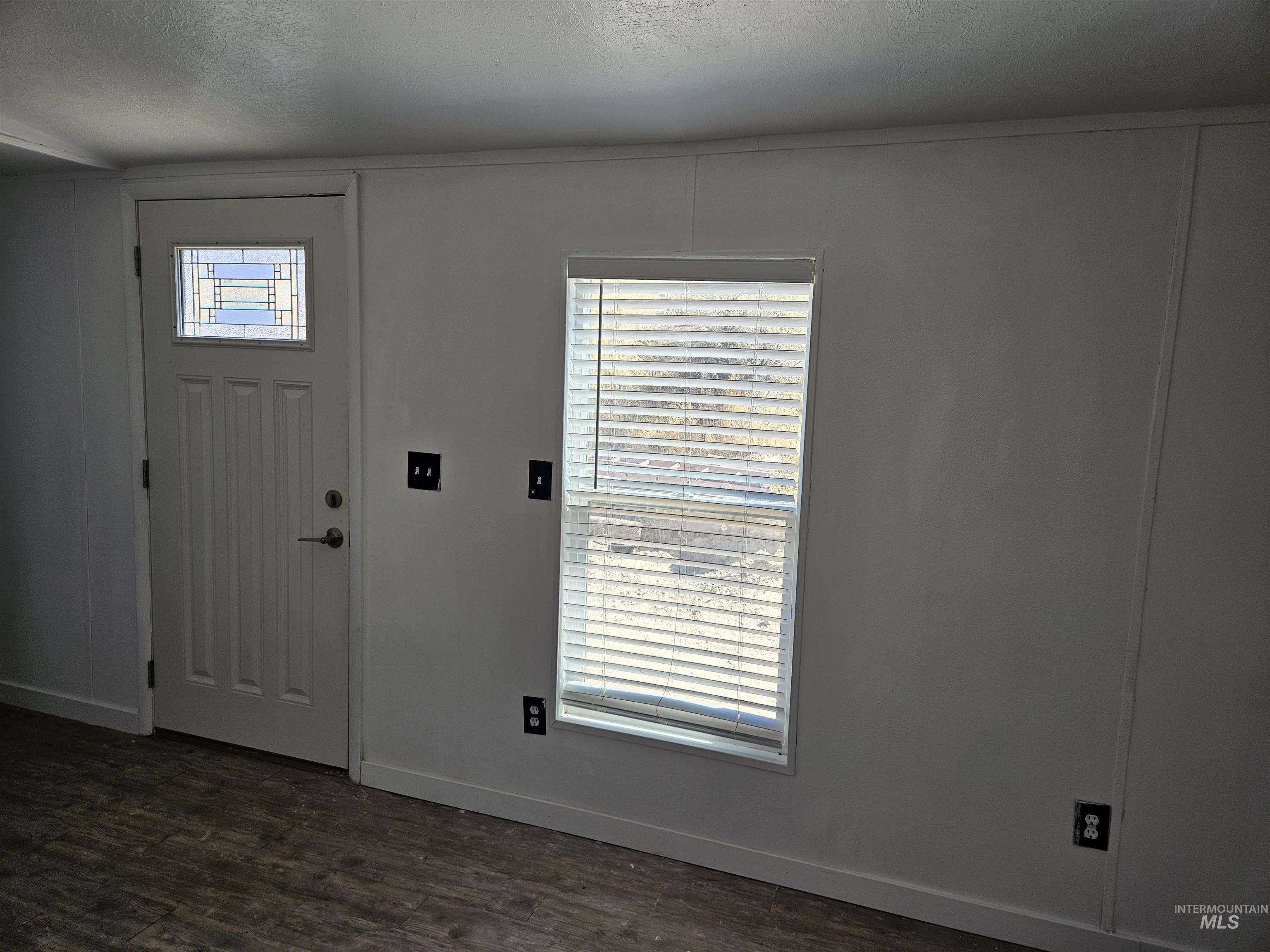 3059 Garden Pl, American Falls, Idaho 83211-5422, 3 Bedrooms, 2 Bathrooms, Residential For Sale, Price $238,888, 98992967