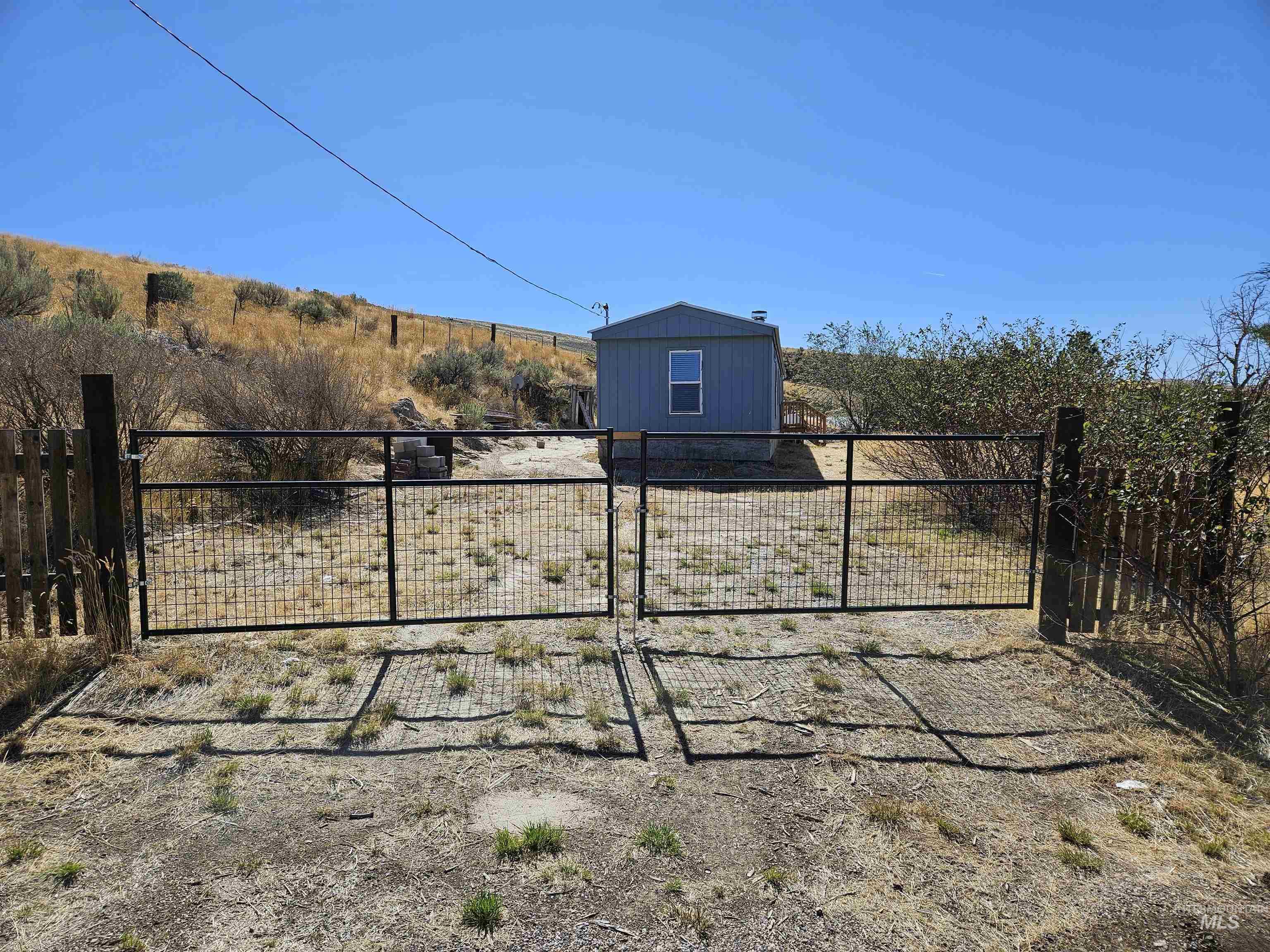 3059 Garden Pl, American Falls, Idaho 83211-5422, 3 Bedrooms, 2 Bathrooms, Residential For Sale, Price $238,888, 98992967