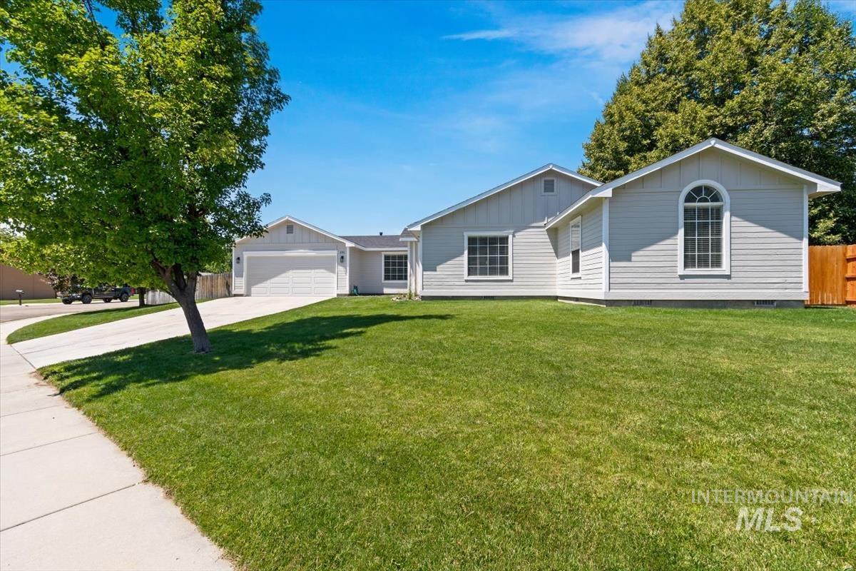 291 S Neskowin Way, Eagle, Idaho 83616, 3 Bedrooms, 2 Bathrooms, Residential For Sale, Price $524,900,MLS 98992970