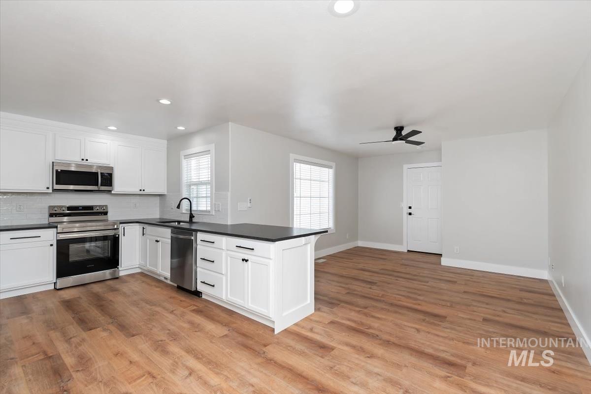 291 S Neskowin Way, Eagle, Idaho 83616, 3 Bedrooms, 2 Bathrooms, Residential For Sale, Price $524,900,MLS 98992970