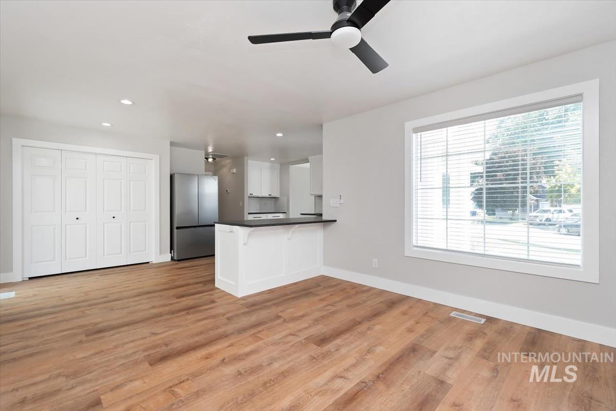 291 S Neskowin Way, Eagle, Idaho 83616, 3 Bedrooms, 2 Bathrooms, Residential For Sale, Price $524,900,MLS 98992970