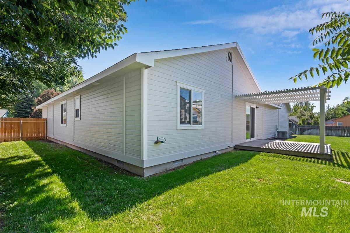 291 S Neskowin Way, Eagle, Idaho 83616, 3 Bedrooms, 2 Bathrooms, Residential For Sale, Price $524,900,MLS 98992970