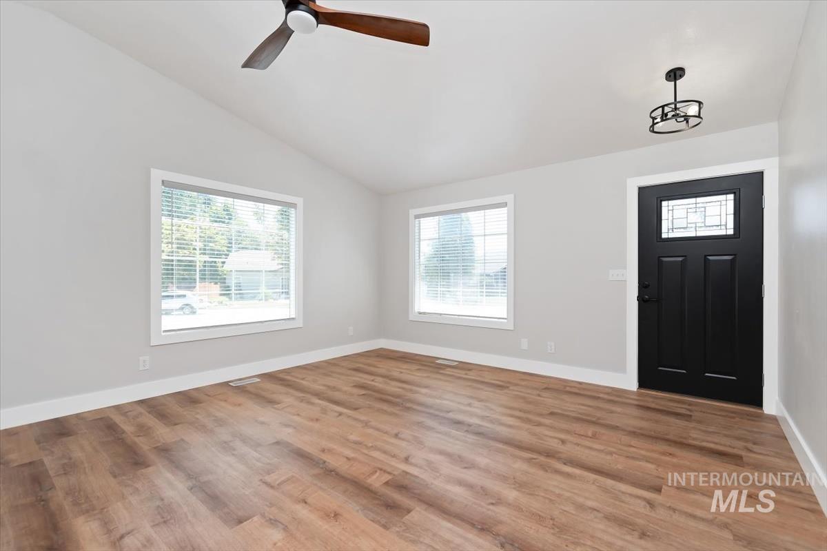 291 S Neskowin Way, Eagle, Idaho 83616, 3 Bedrooms, 2 Bathrooms, Residential For Sale, Price $524,900,MLS 98992970