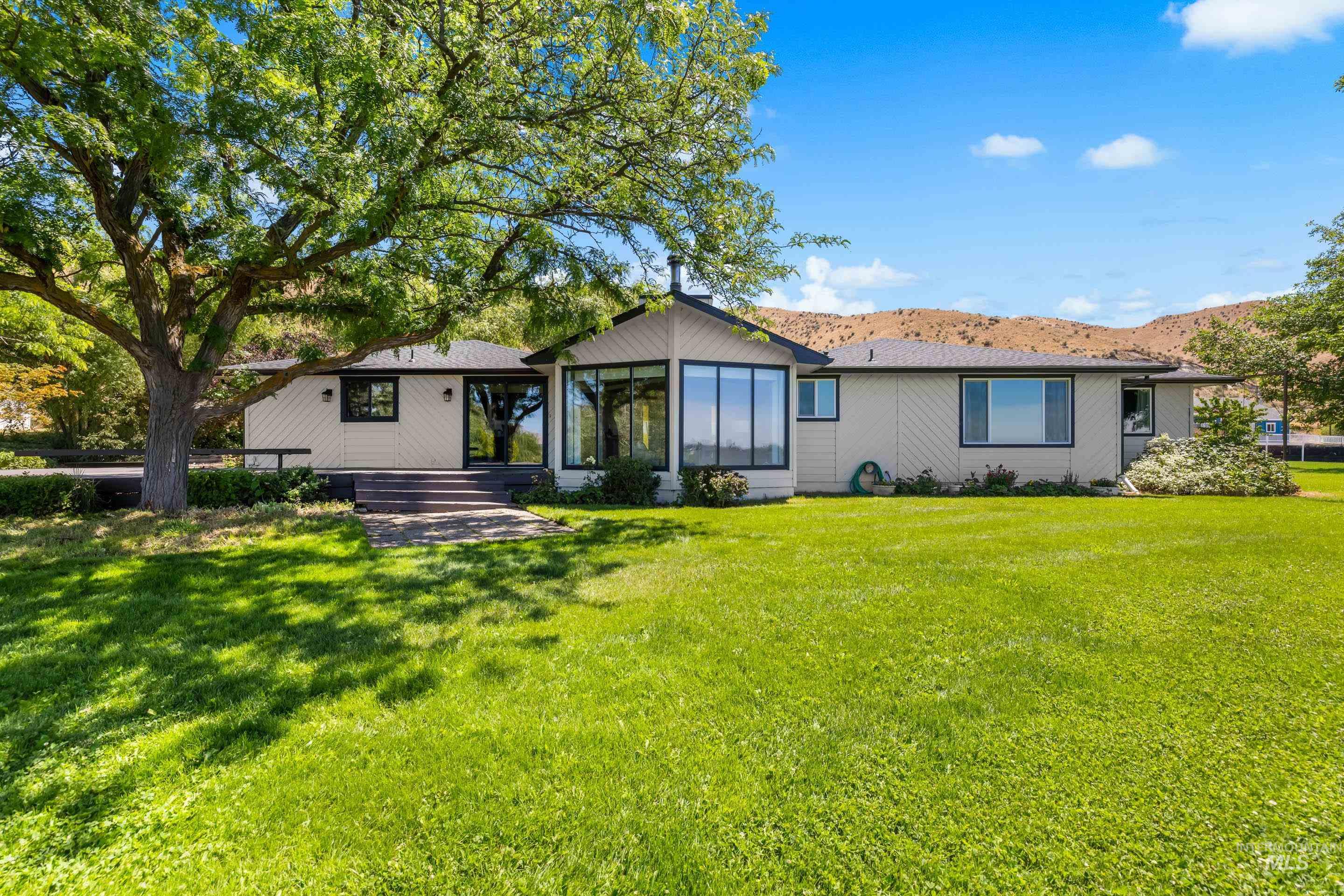 4501 Marvel Lane, Emmett, Idaho 83617-0000, 4 Bedrooms, 2.5 Bathrooms, Residential For Sale, Price $650,000,MLS 98992971