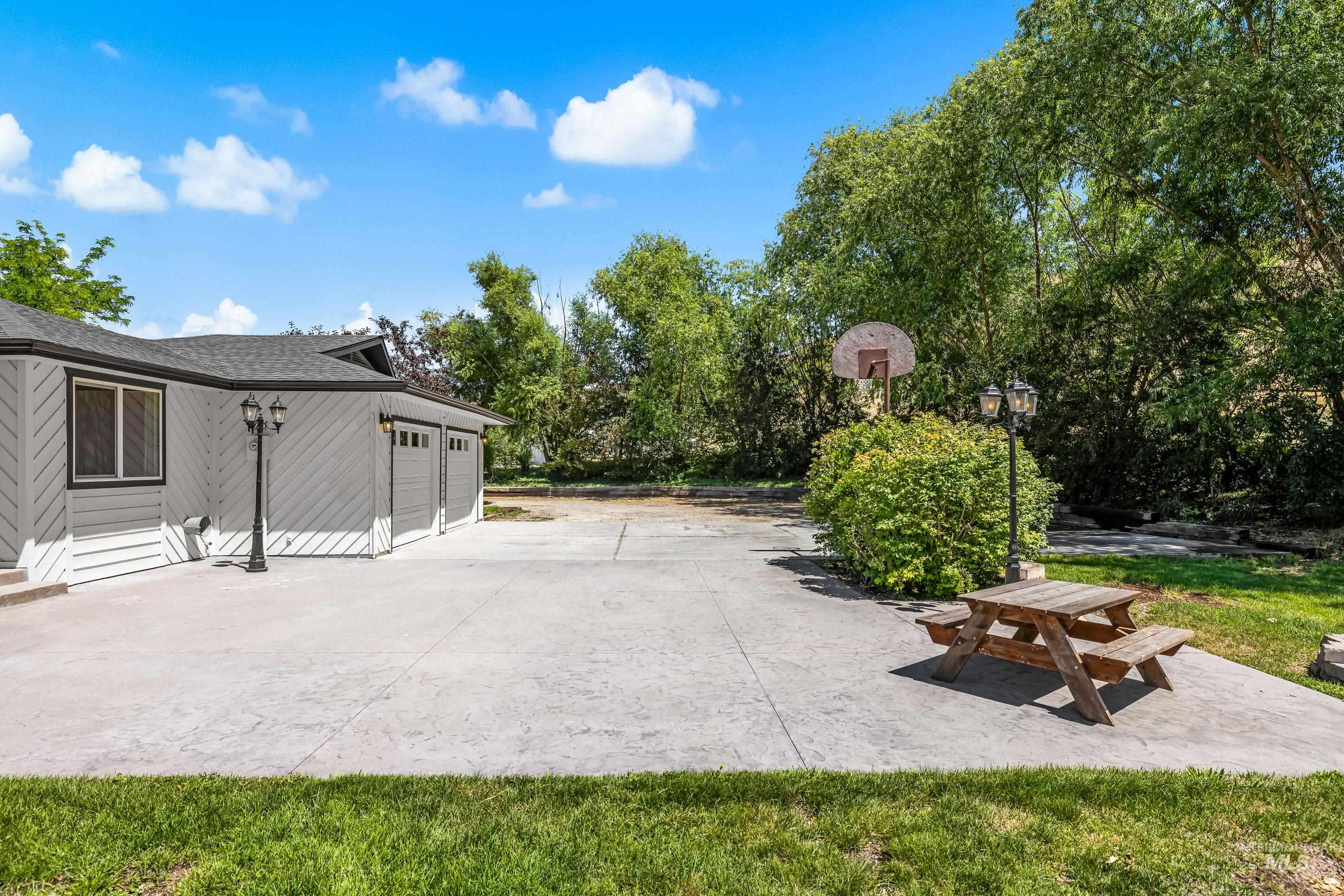 4501 Marvel Lane, Emmett, Idaho 83617-0000, 4 Bedrooms, 2.5 Bathrooms, Residential For Sale, Price $650,000,MLS 98992971