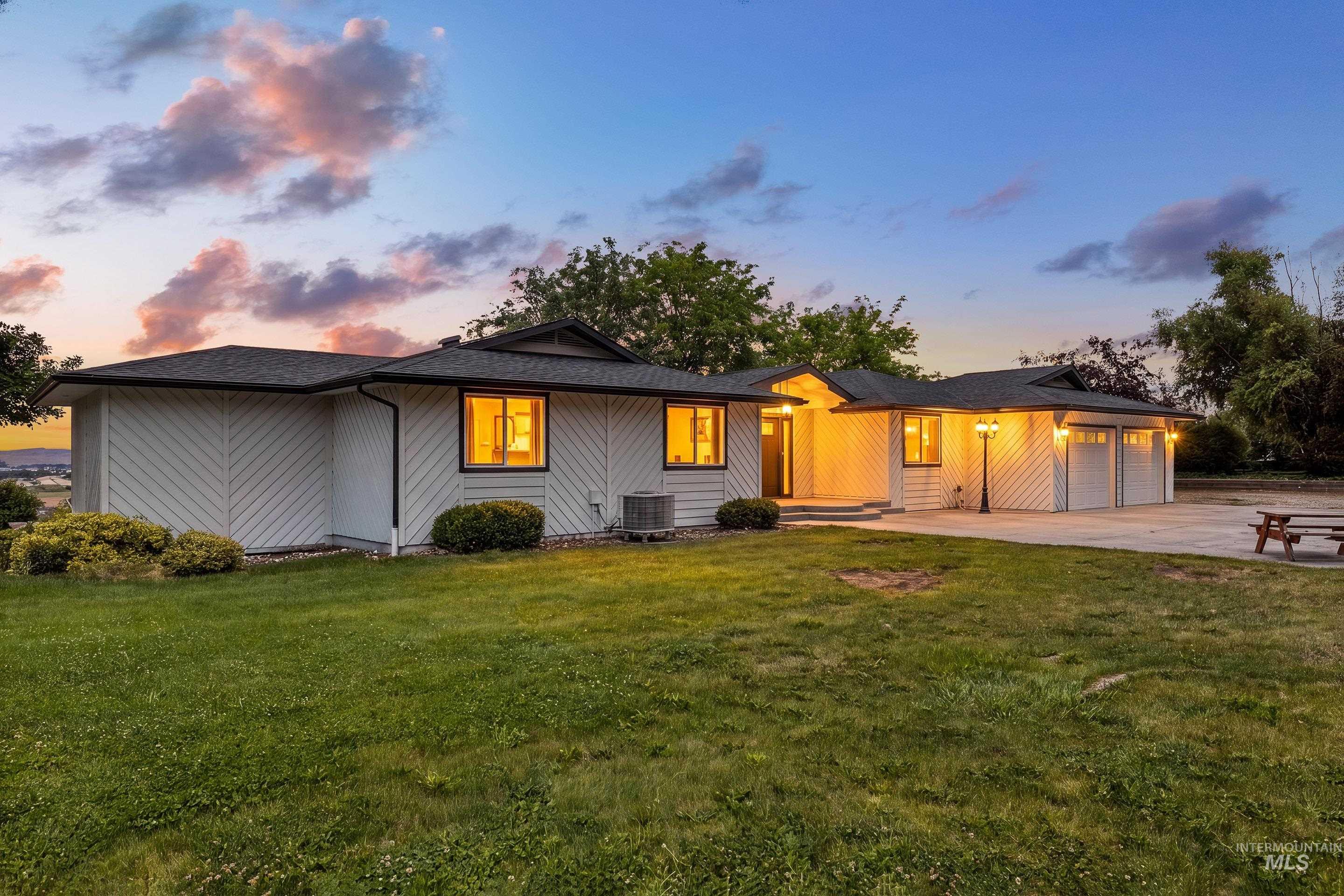 4501 Marvel Lane, Emmett, Idaho 83617-0000, 4 Bedrooms, 2.5 Bathrooms, Residential For Sale, Price $650,000,MLS 98992971