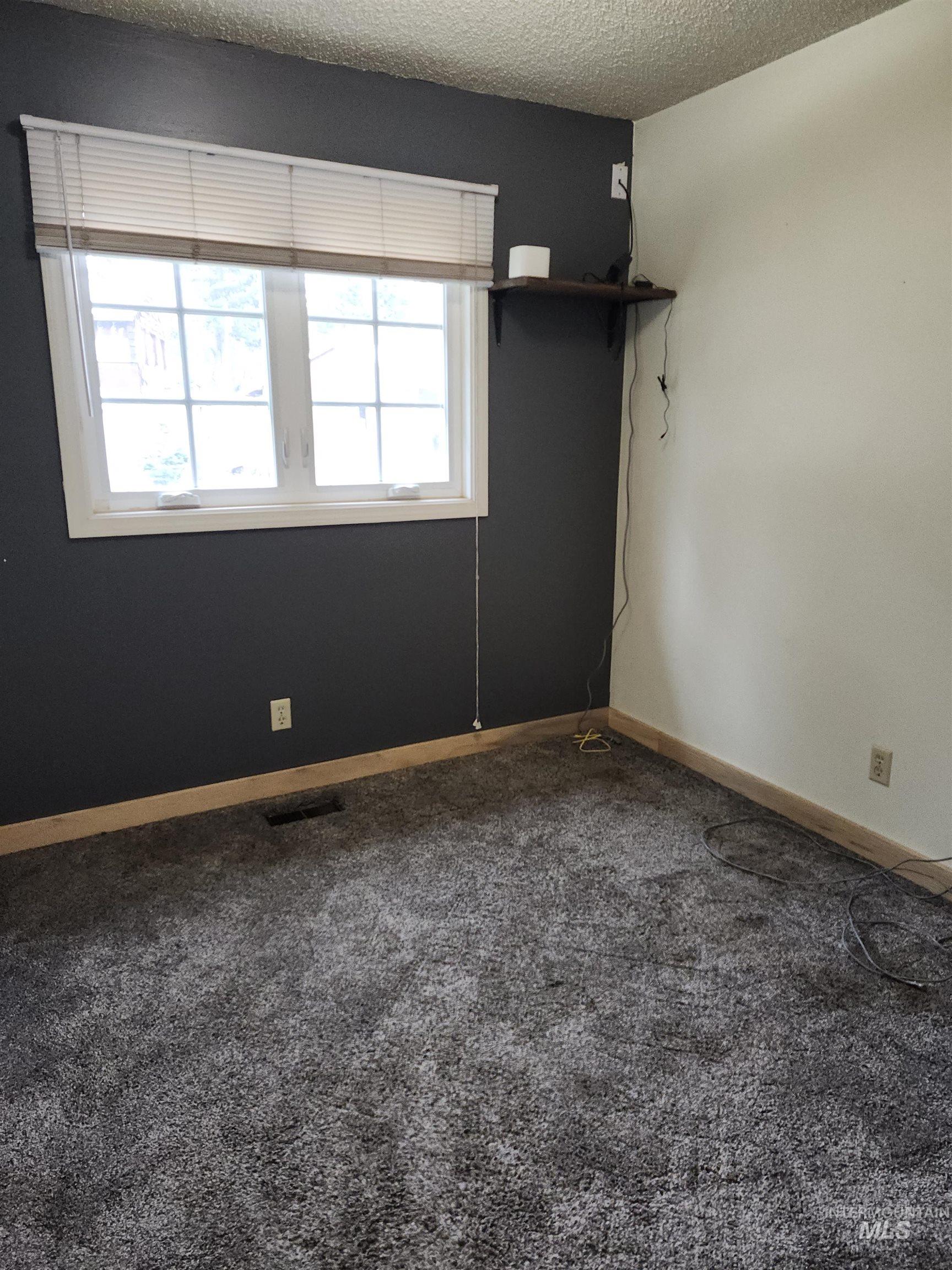 425 Cedar Dr, Pierce, Idaho 83546, 3 Bedrooms, 1 Bathroom, Residential For Sale, Price $206,000, 98992973