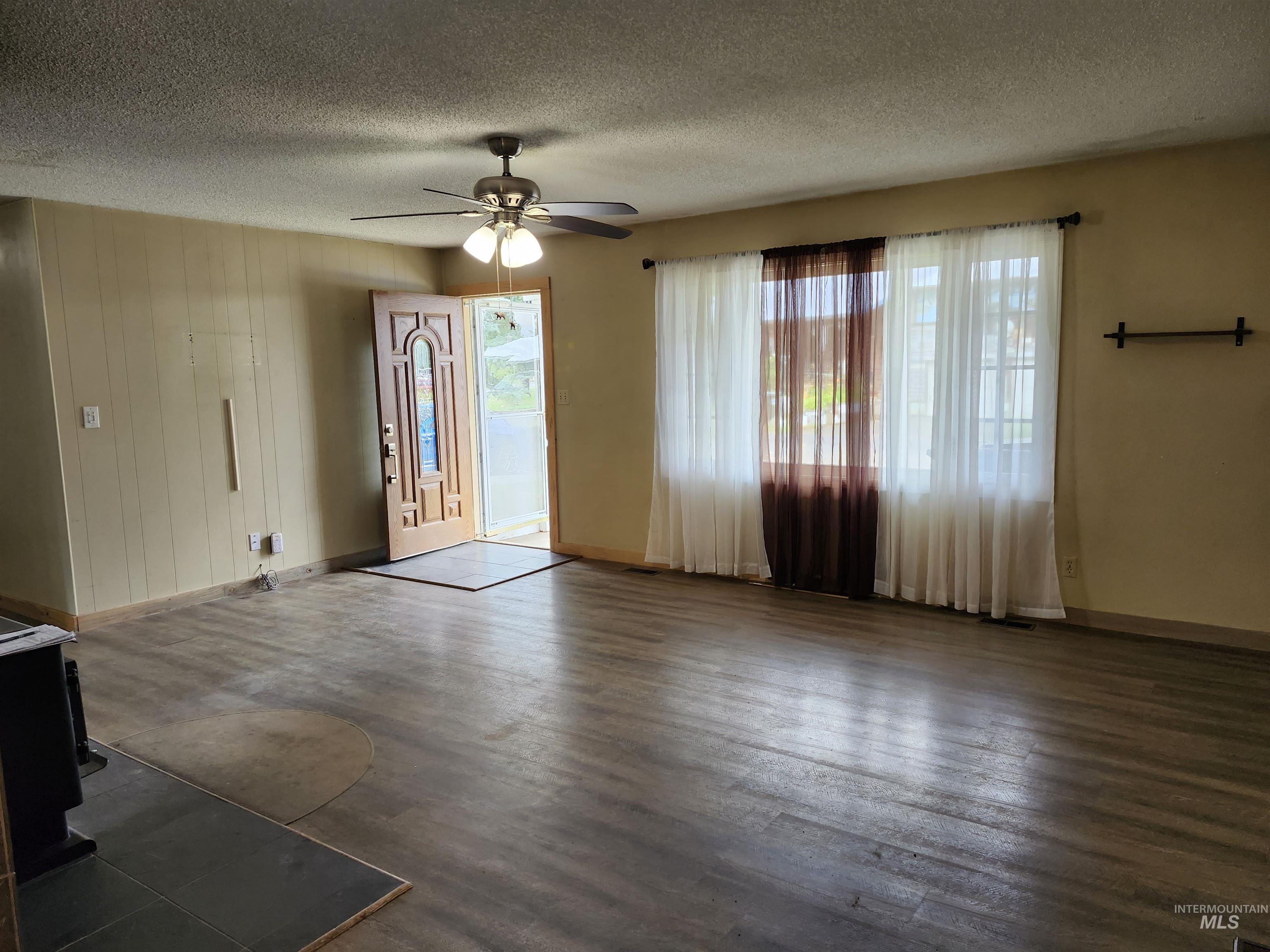 425 Cedar Dr, Pierce, Idaho 83546, 3 Bedrooms, 1 Bathroom, Residential For Sale, Price $206,000, 98992973