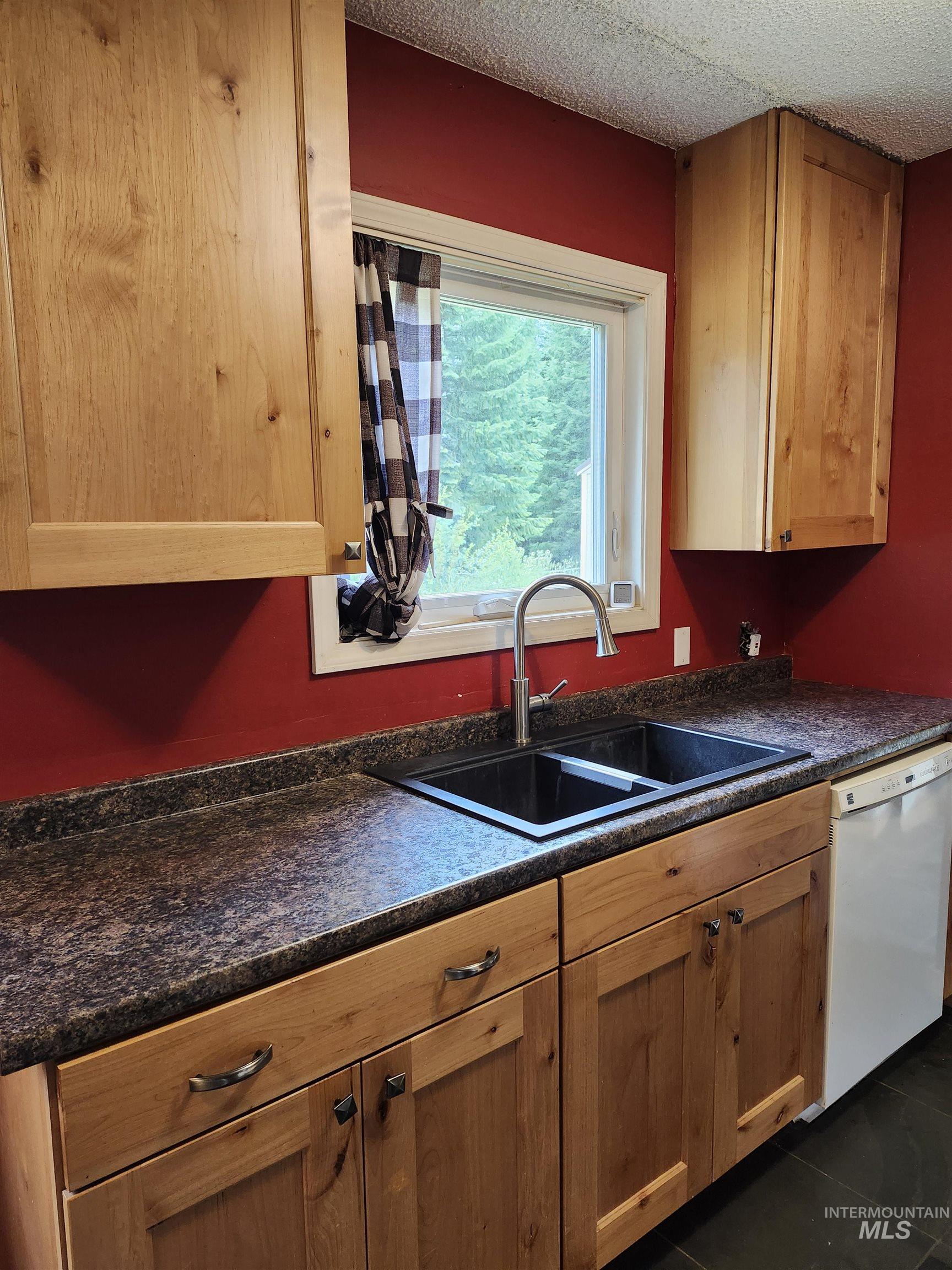 425 Cedar Dr, Pierce, Idaho 83546, 3 Bedrooms, 1 Bathroom, Residential For Sale, Price $206,000, 98992973