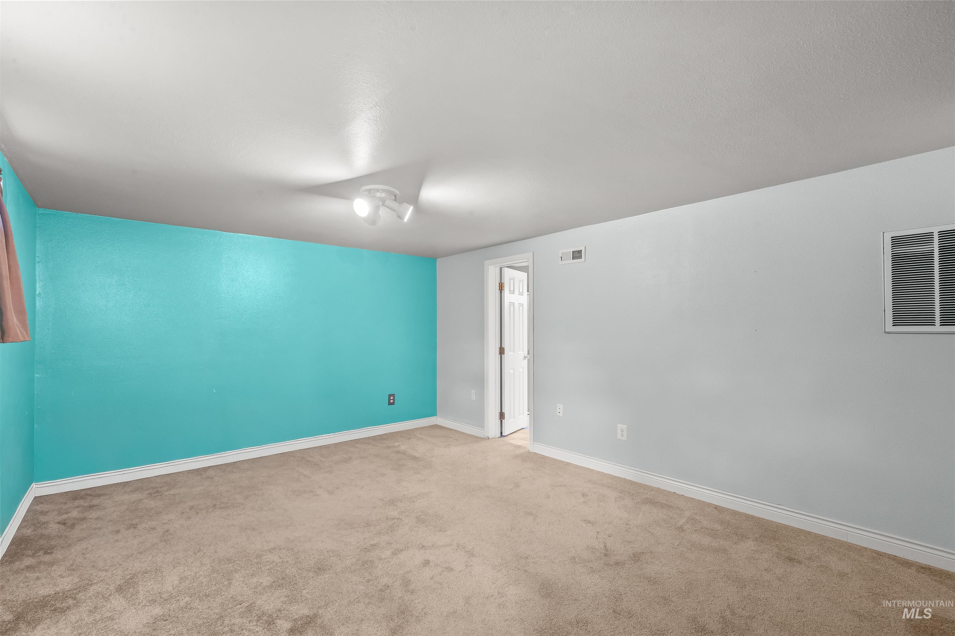 3620 18th Street C, Lewiston, Idaho 83501, 3 Bedrooms, 1.5 Bathrooms, Residential For Sale, Price $375,000,MLS 98992974