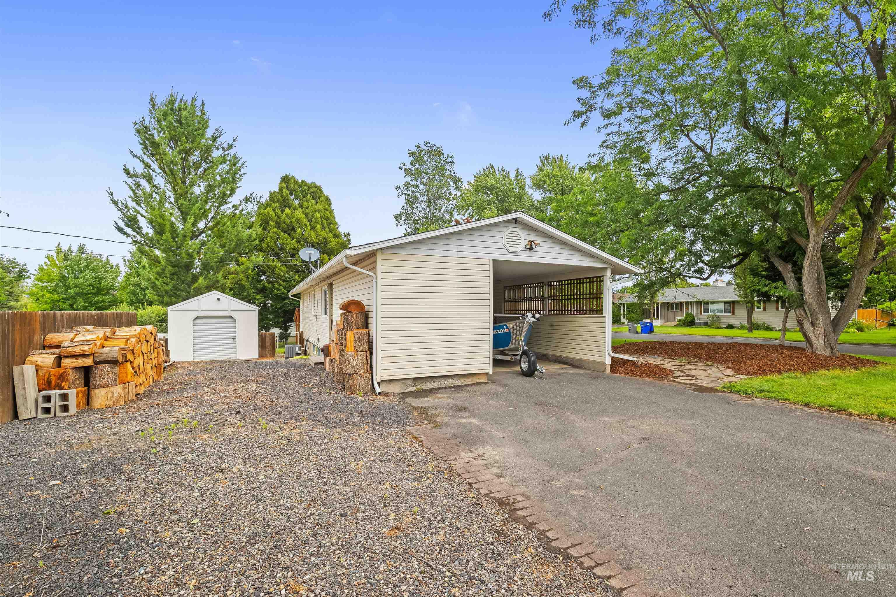 3620 18th Street C, Lewiston, Idaho 83501, 3 Bedrooms, 1.5 Bathrooms, Residential For Sale, Price $375,000,MLS 98992974