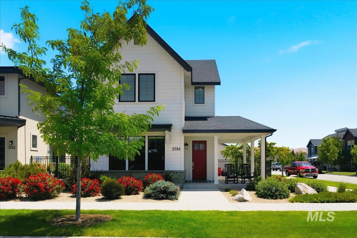 3794 S Single Tree Ave, Boise, Idaho 83716, 4 Bedrooms, 2.5 Bathrooms, Residential For Sale, Price $825,000,MLS 98992980