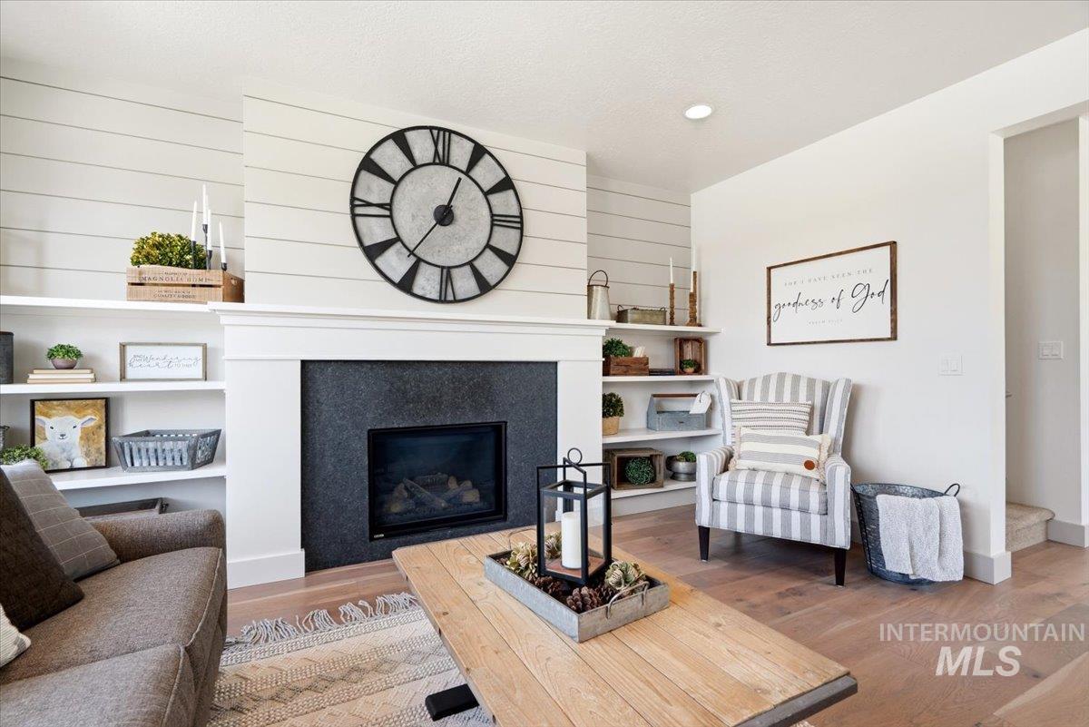 3794 S Single Tree Ave, Boise, Idaho 83716, 4 Bedrooms, 2.5 Bathrooms, Residential For Sale, Price $825,000,MLS 98992980