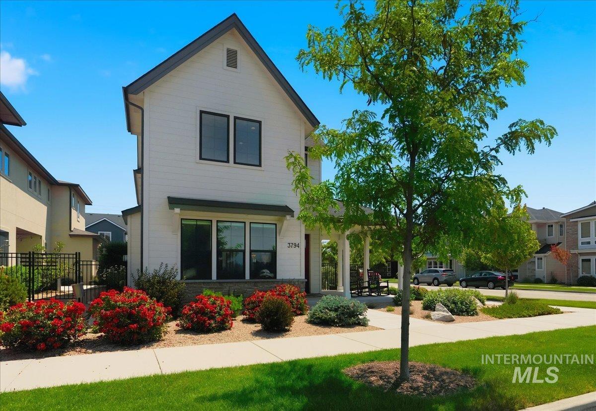 3794 S Single Tree Ave, Boise, Idaho 83716, 4 Bedrooms, 2.5 Bathrooms, Residential For Sale, Price $825,000,MLS 98992980