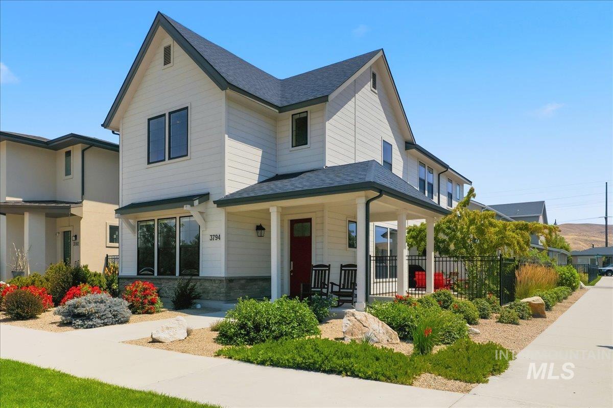 3794 S Single Tree Ave, Boise, Idaho 83716, 4 Bedrooms, 2.5 Bathrooms, Residential For Sale, Price $825,000,MLS 98992980
