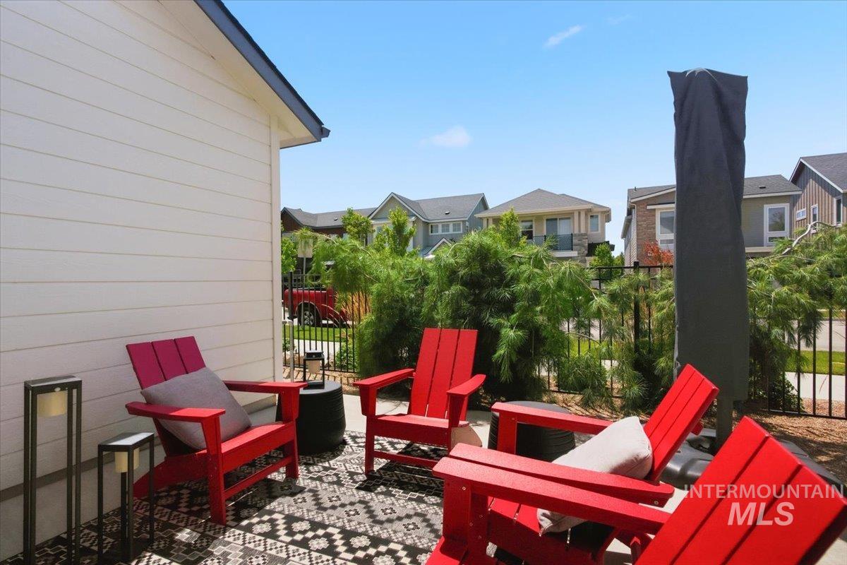 3794 S Single Tree Ave, Boise, Idaho 83716, 4 Bedrooms, 2.5 Bathrooms, Residential For Sale, Price $825,000,MLS 98992980