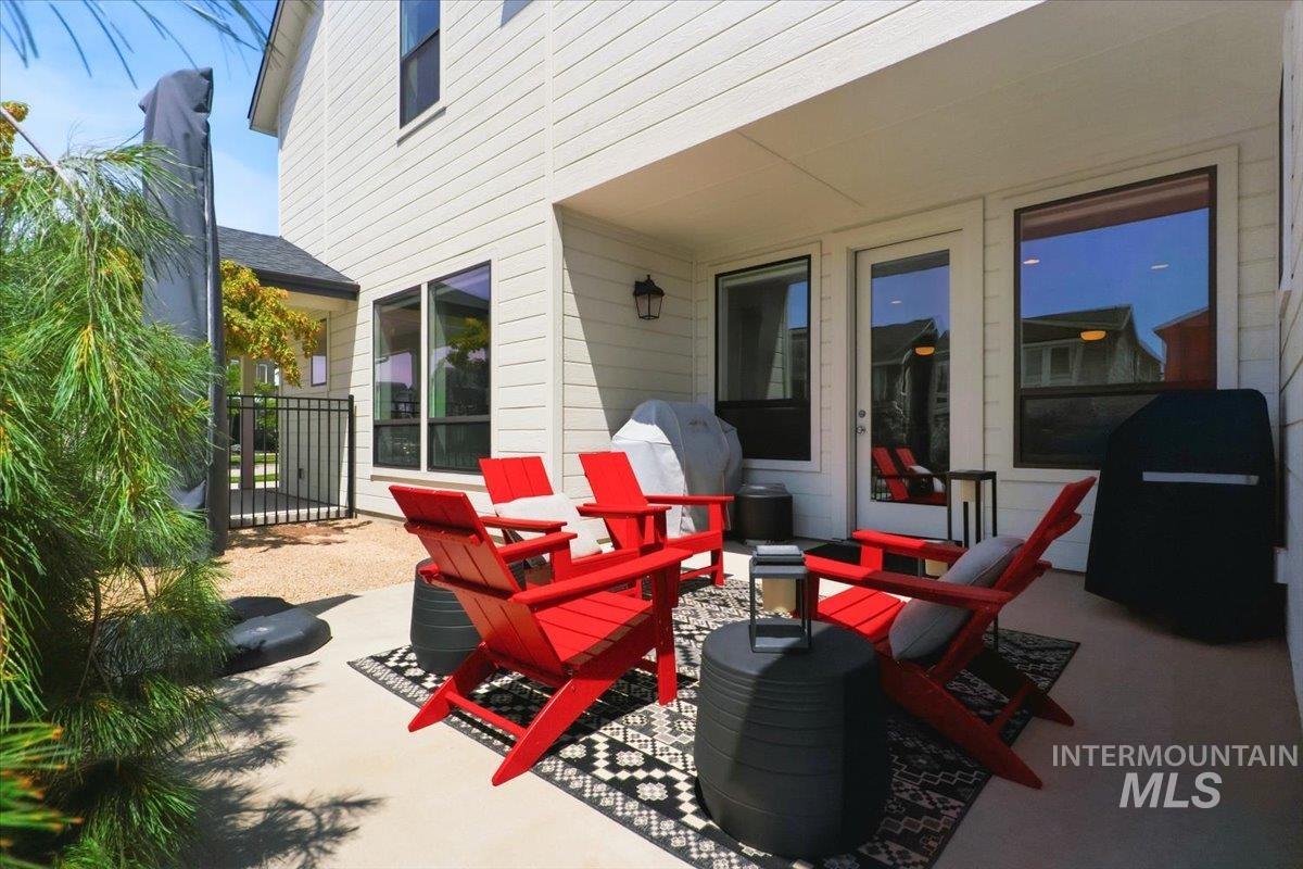 3794 S Single Tree Ave, Boise, Idaho 83716, 4 Bedrooms, 2.5 Bathrooms, Residential For Sale, Price $825,000,MLS 98992980