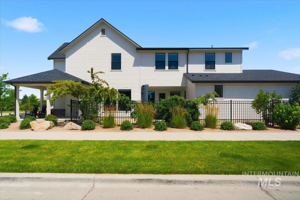 3794 S Single Tree Ave, Boise, Idaho 83716, 4 Bedrooms, 2.5 Bathrooms, Residential For Sale, Price $825,000,MLS 98992980