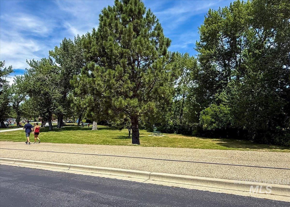 3794 S Single Tree Ave, Boise, Idaho 83716, 4 Bedrooms, 2.5 Bathrooms, Residential For Sale, Price $825,000,MLS 98992980
