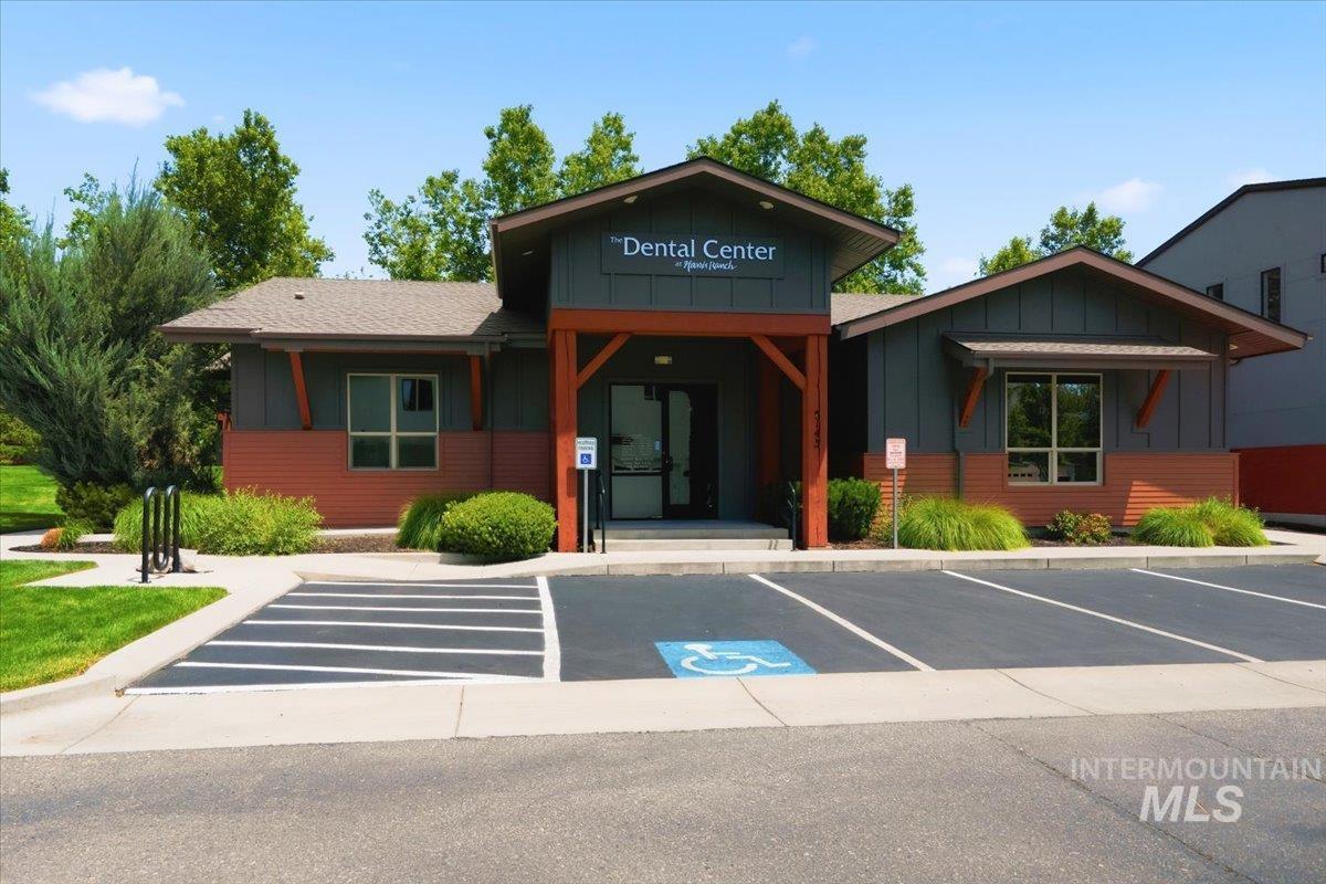 3794 S Single Tree Ave, Boise, Idaho 83716, 4 Bedrooms, 2.5 Bathrooms, Residential For Sale, Price $825,000,MLS 98992980
