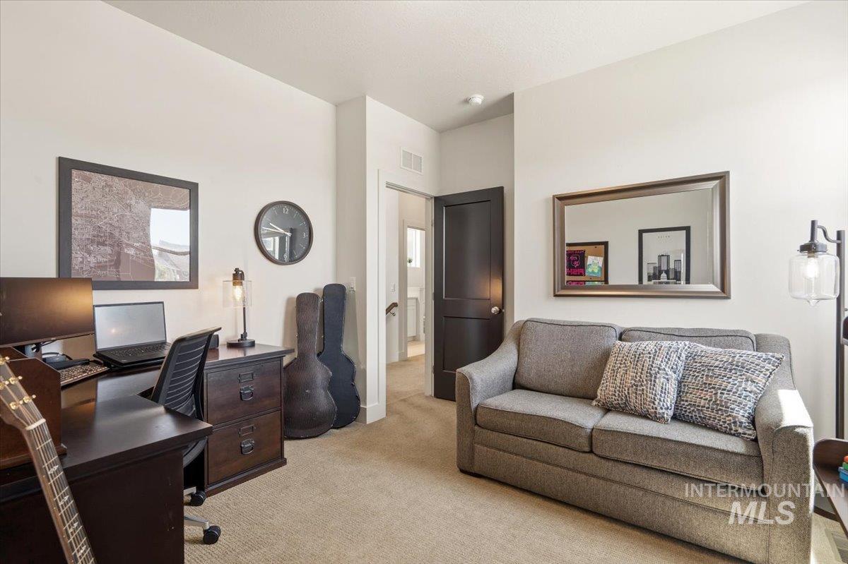 3794 S Single Tree Ave, Boise, Idaho 83716, 4 Bedrooms, 2.5 Bathrooms, Residential For Sale, Price $825,000,MLS 98992980