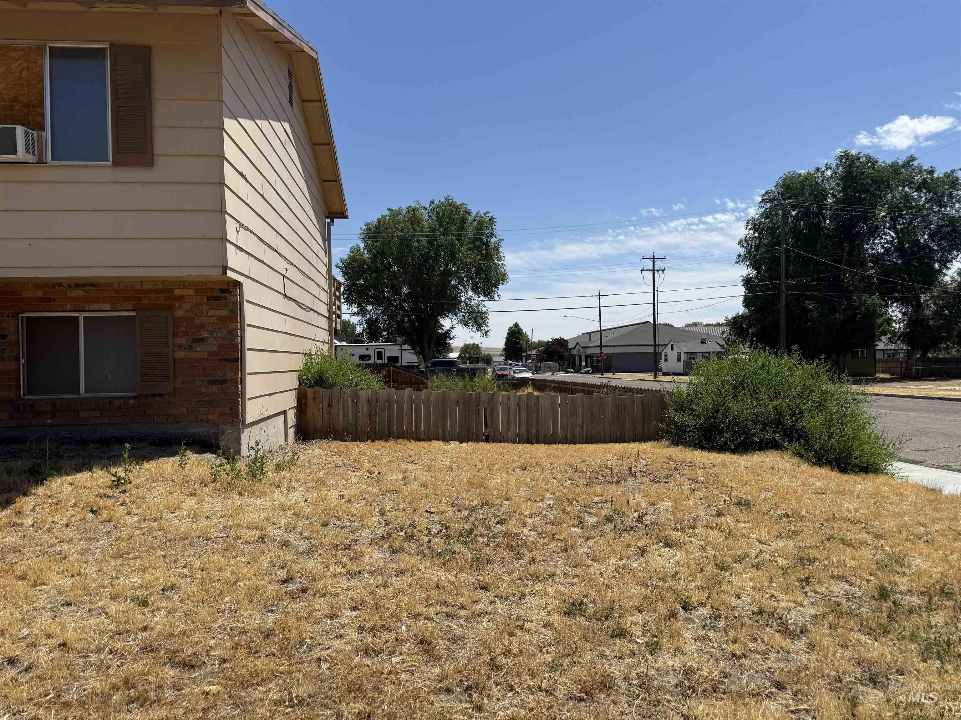 390 S 10th E, Mountain Home, Idaho 83647-6368, 4 Bedrooms, 2 Bathrooms, Residential For Sale, Price $90,000, 98992981