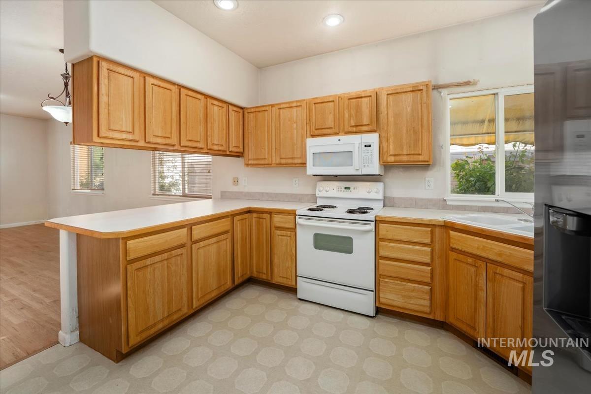 11374 W Arch St, Boise, Idaho 83713, 2 Bedrooms, 1.5 Bathrooms, Residential For Sale, Price $325,000, 98992984