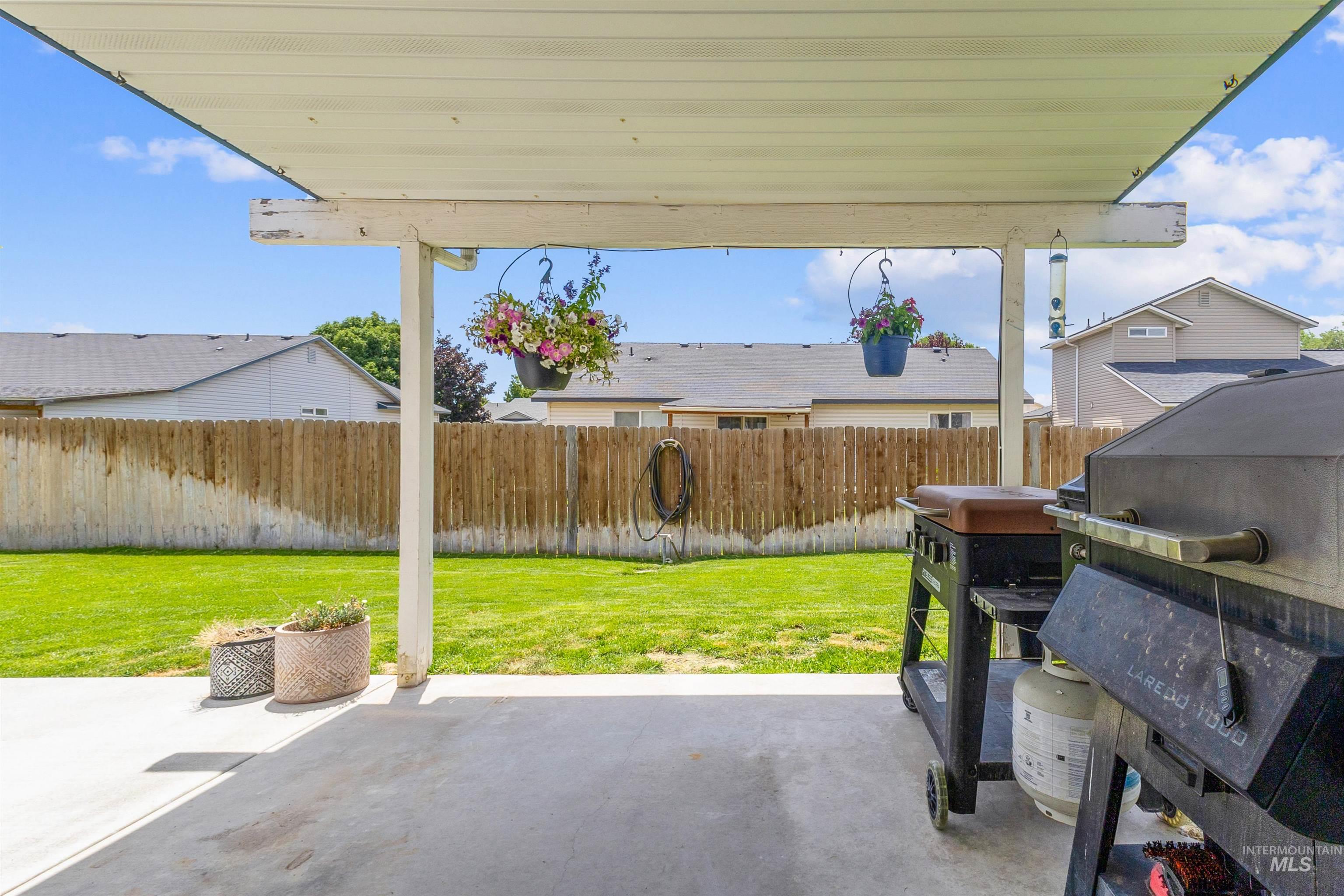 3309 E Princess Amy Ct, Nampa, Idaho 83686-1346, 3 Bedrooms, 2 Bathrooms, Residential For Sale, Price $359,000,MLS 98992988