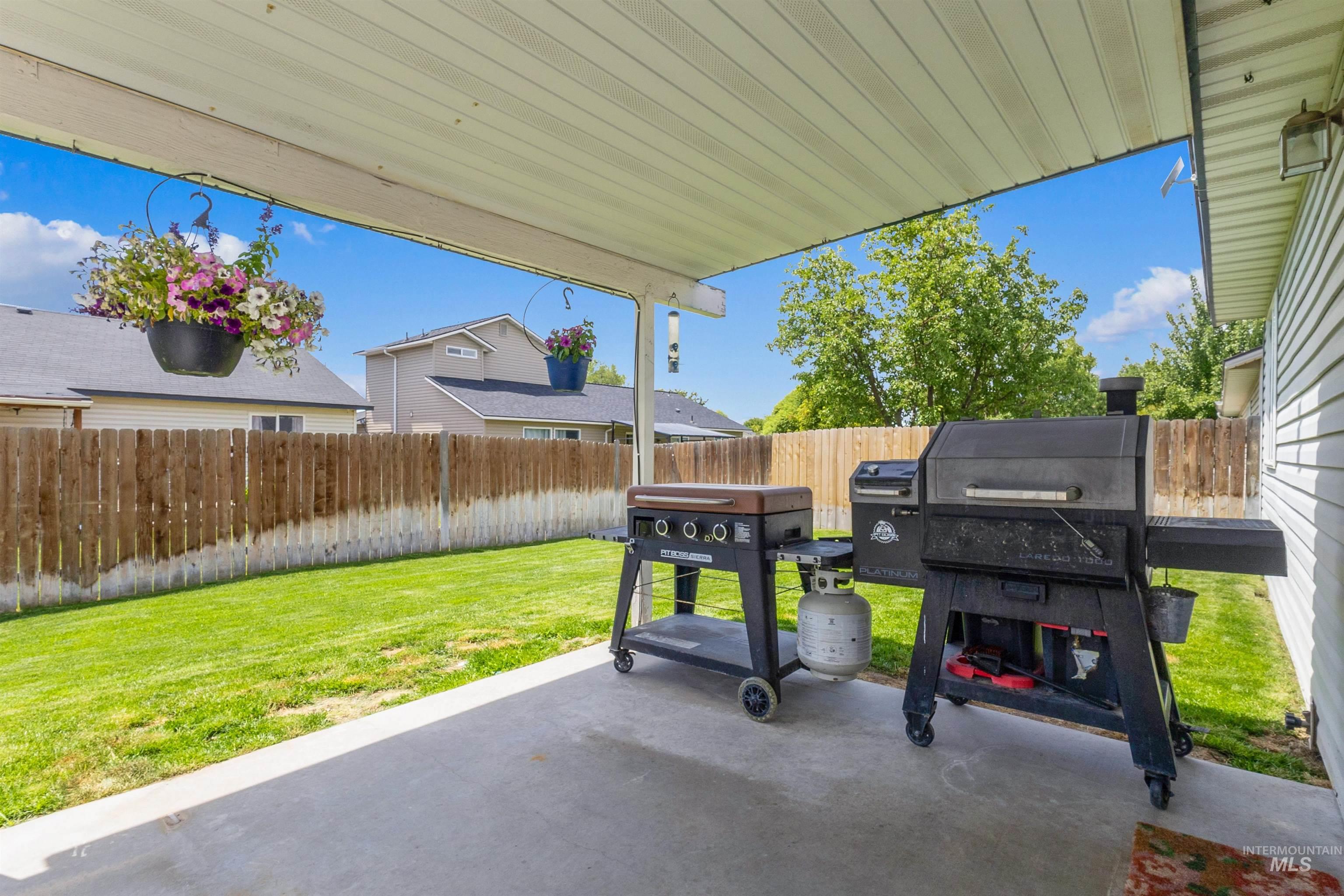 3309 E Princess Amy Ct, Nampa, Idaho 83686-1346, 3 Bedrooms, 2 Bathrooms, Residential For Sale, Price $359,000,MLS 98992988