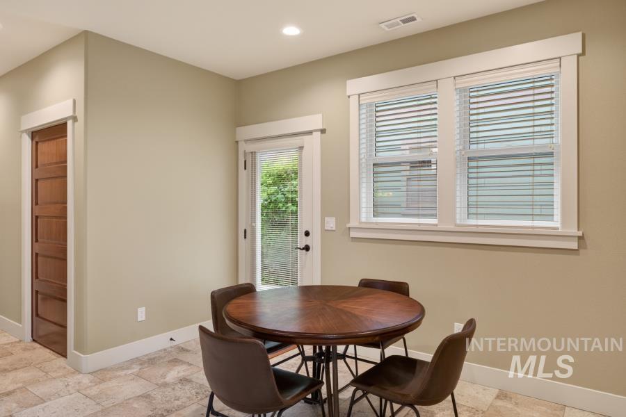 2509 White Avenue, Moscow, Idaho 83843, 3 Bedrooms, 2.5 Bathrooms, Residential For Sale, Price $559,000, 98992990