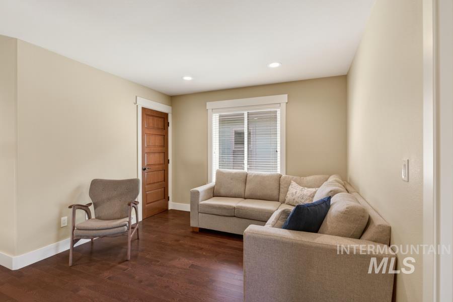 2509 White Avenue, Moscow, Idaho 83843, 3 Bedrooms, 2.5 Bathrooms, Residential For Sale, Price $559,000, 98992990
