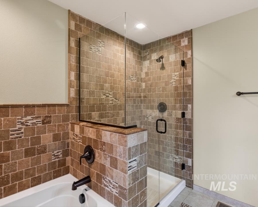 2509 White Avenue, Moscow, Idaho 83843, 3 Bedrooms, 2.5 Bathrooms, Residential For Sale, Price $559,000, 98992990
