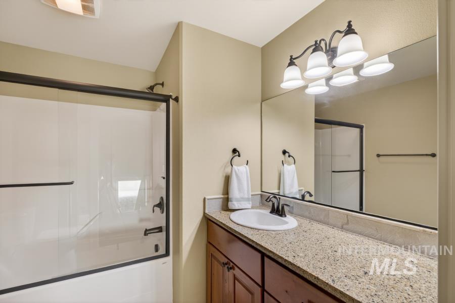 2509 White Avenue, Moscow, Idaho 83843, 3 Bedrooms, 2.5 Bathrooms, Residential For Sale, Price $559,000, 98992990