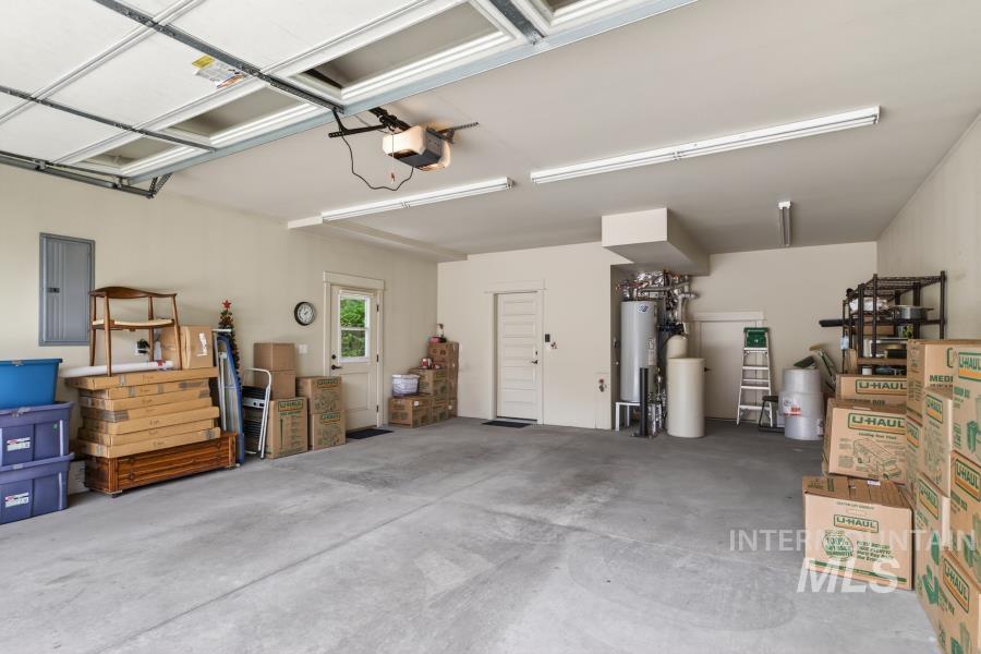 2509 White Avenue, Moscow, Idaho 83843, 3 Bedrooms, 2.5 Bathrooms, Residential For Sale, Price $559,000, 98992990