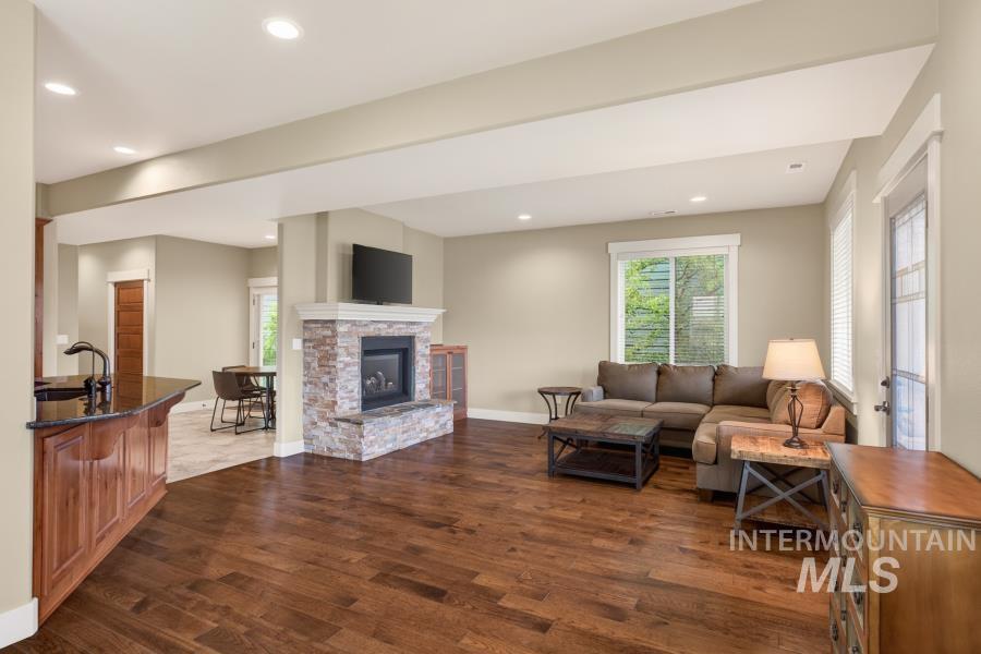2509 White Avenue, Moscow, Idaho 83843, 3 Bedrooms, 2.5 Bathrooms, Residential For Sale, Price $559,000, 98992990