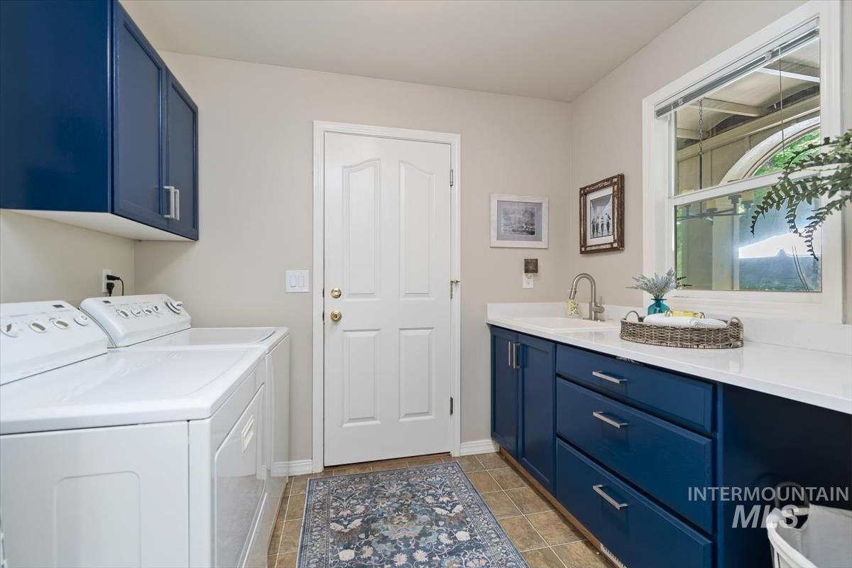 552 E River Quarry Ct., Eagle, Idaho 83616, 4 Bedrooms, 2.5 Bathrooms, Residential For Sale, Price $998,000, 98992992