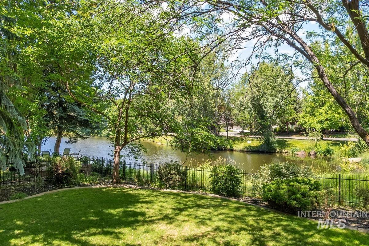 552 E River Quarry Ct., Eagle, Idaho 83616, 4 Bedrooms, 2.5 Bathrooms, Residential For Sale, Price $998,000, 98992992