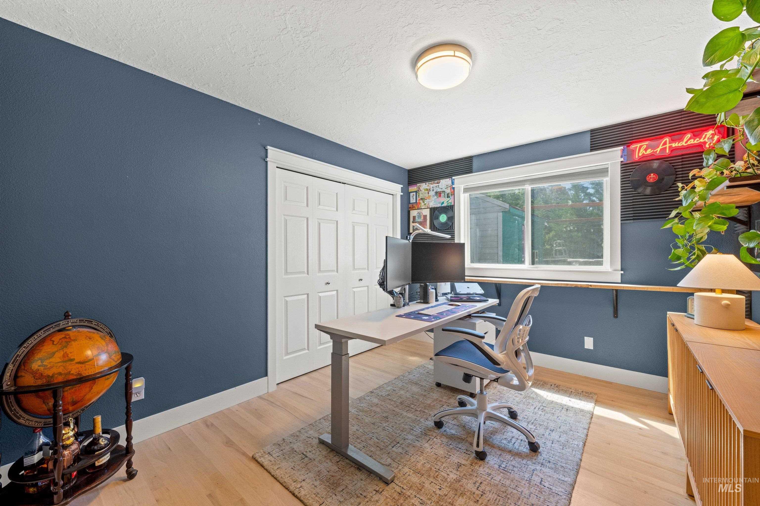 8155 W Burntree Ct, Boise, Idaho 83704, 5 Bedrooms, 3 Bathrooms, Residential For Sale, Price $814,900,MLS 98992993