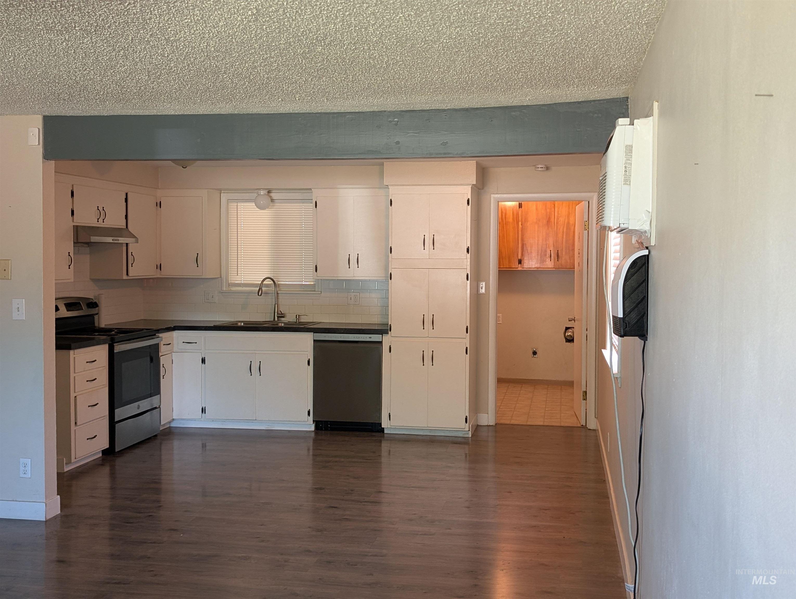 604 19th Ave South, Nampa, Idaho 83651, 2 Bedrooms, 1 Bathroom, Residential For Sale, Price $308,000, 98992995