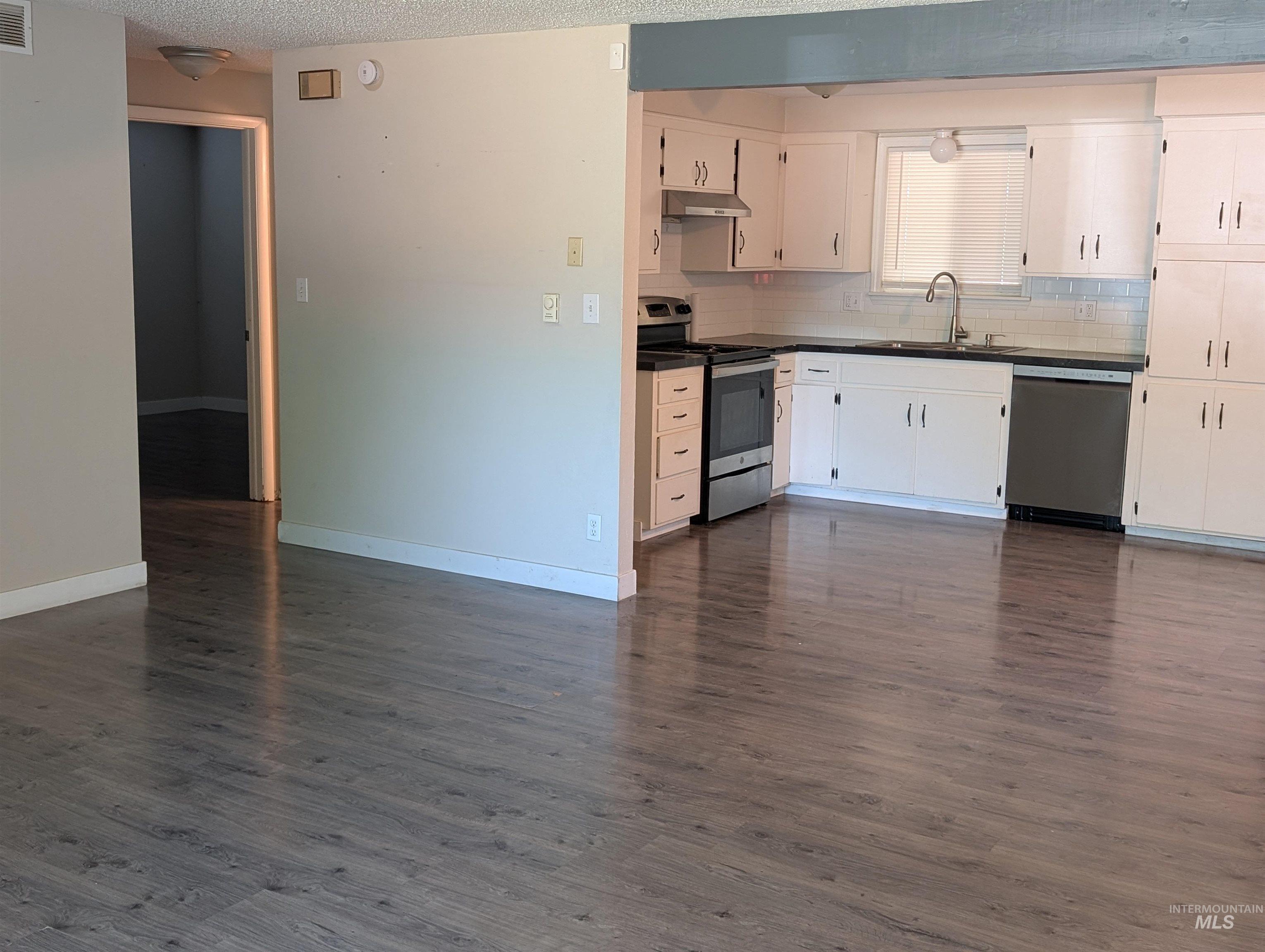604 19th Ave South, Nampa, Idaho 83651, 2 Bedrooms, 1 Bathroom, Residential For Sale, Price $308,000, 98992995