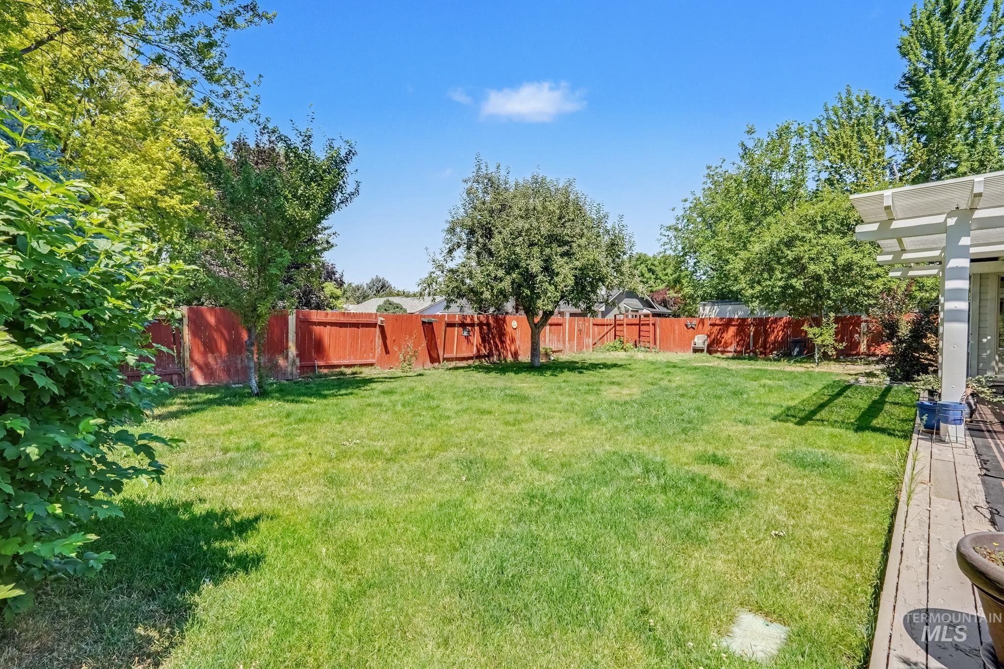 927 N Dawn Drive, Boise, Idaho 83713, 3 Bedrooms, 2 Bathrooms, Residential For Sale, Price $474,900,MLS 98992996
