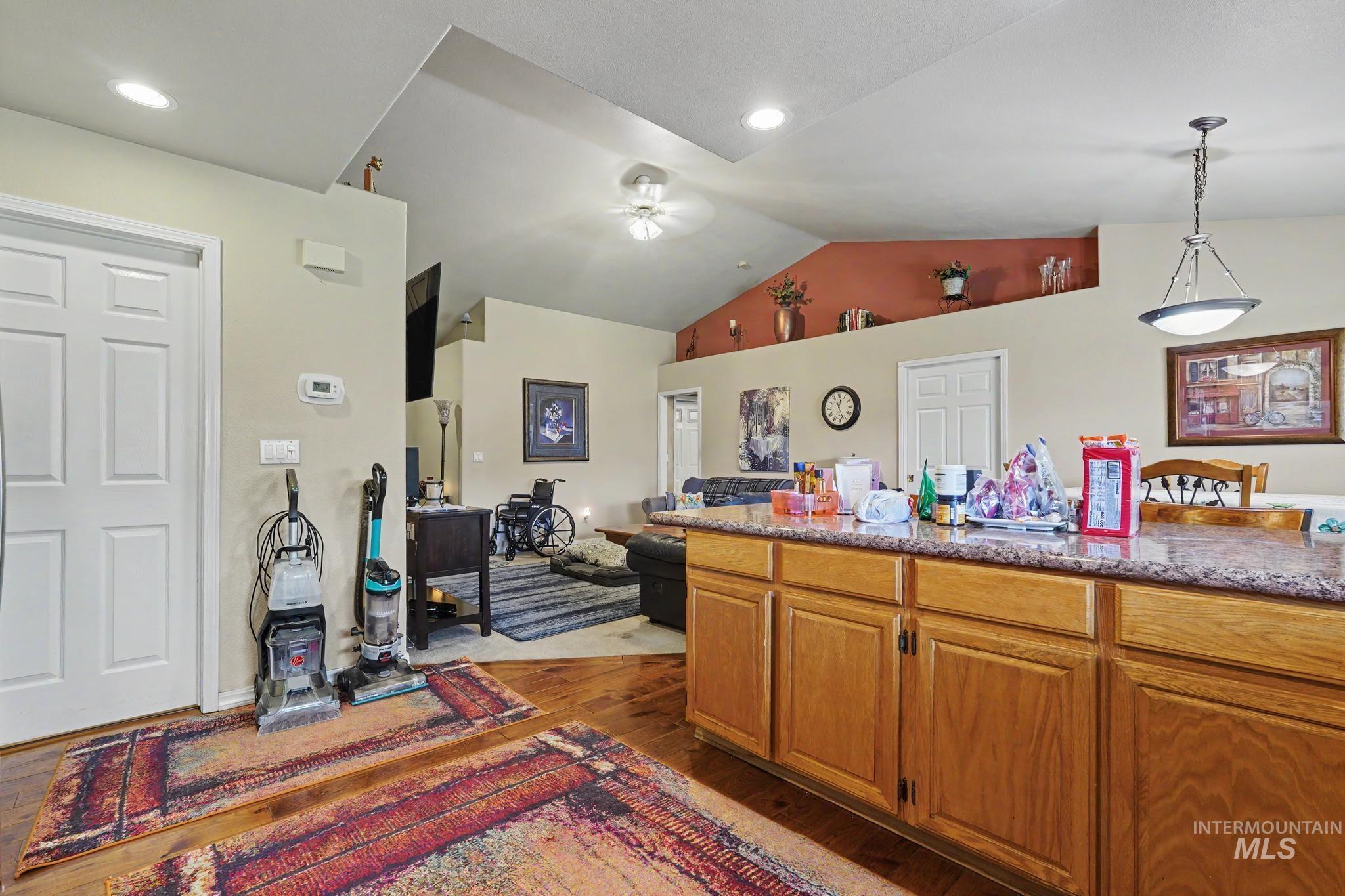 927 N Dawn Drive, Boise, Idaho 83713, 3 Bedrooms, 2 Bathrooms, Residential For Sale, Price $474,900,MLS 98992996