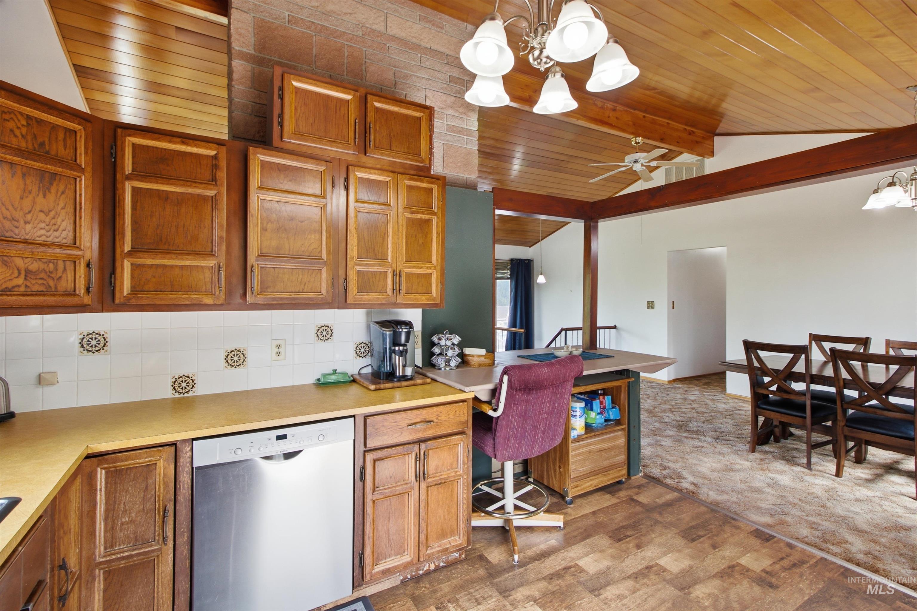 1426 View St, Moscow, Idaho 83843, 4 Bedrooms, 2 Bathrooms, Residential For Sale, Price $469,000, 98992997
