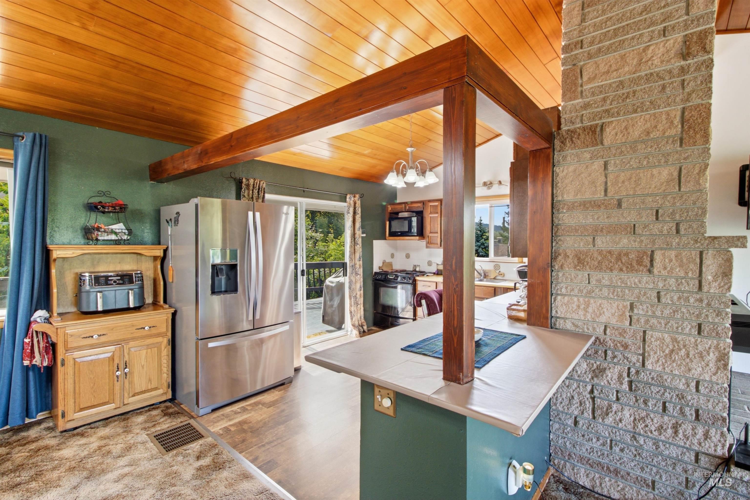1426 View St, Moscow, Idaho 83843, 4 Bedrooms, 2 Bathrooms, Residential For Sale, Price $479,000,MLS 98992997