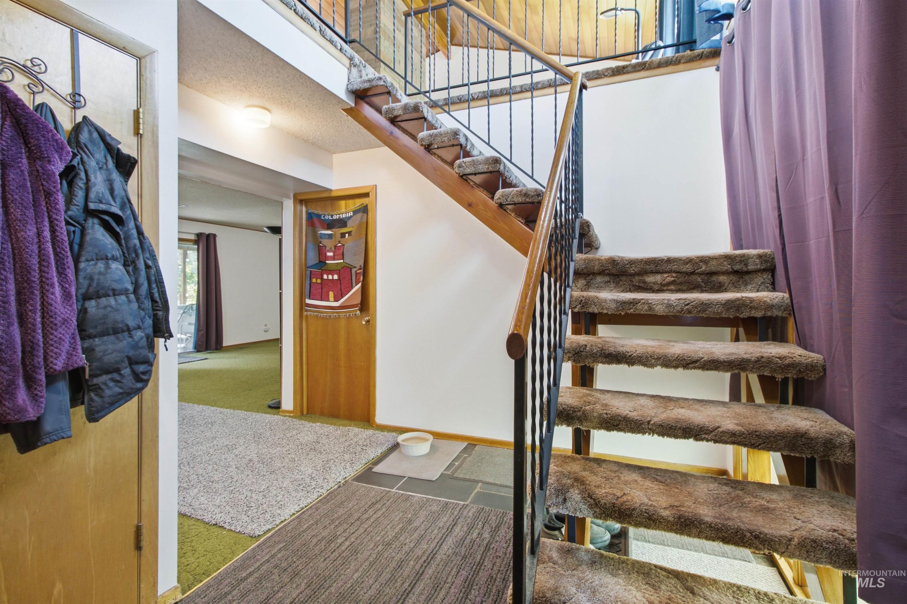1426 View St, Moscow, Idaho 83843, 4 Bedrooms, 2 Bathrooms, Residential For Sale, Price $469,000, 98992997