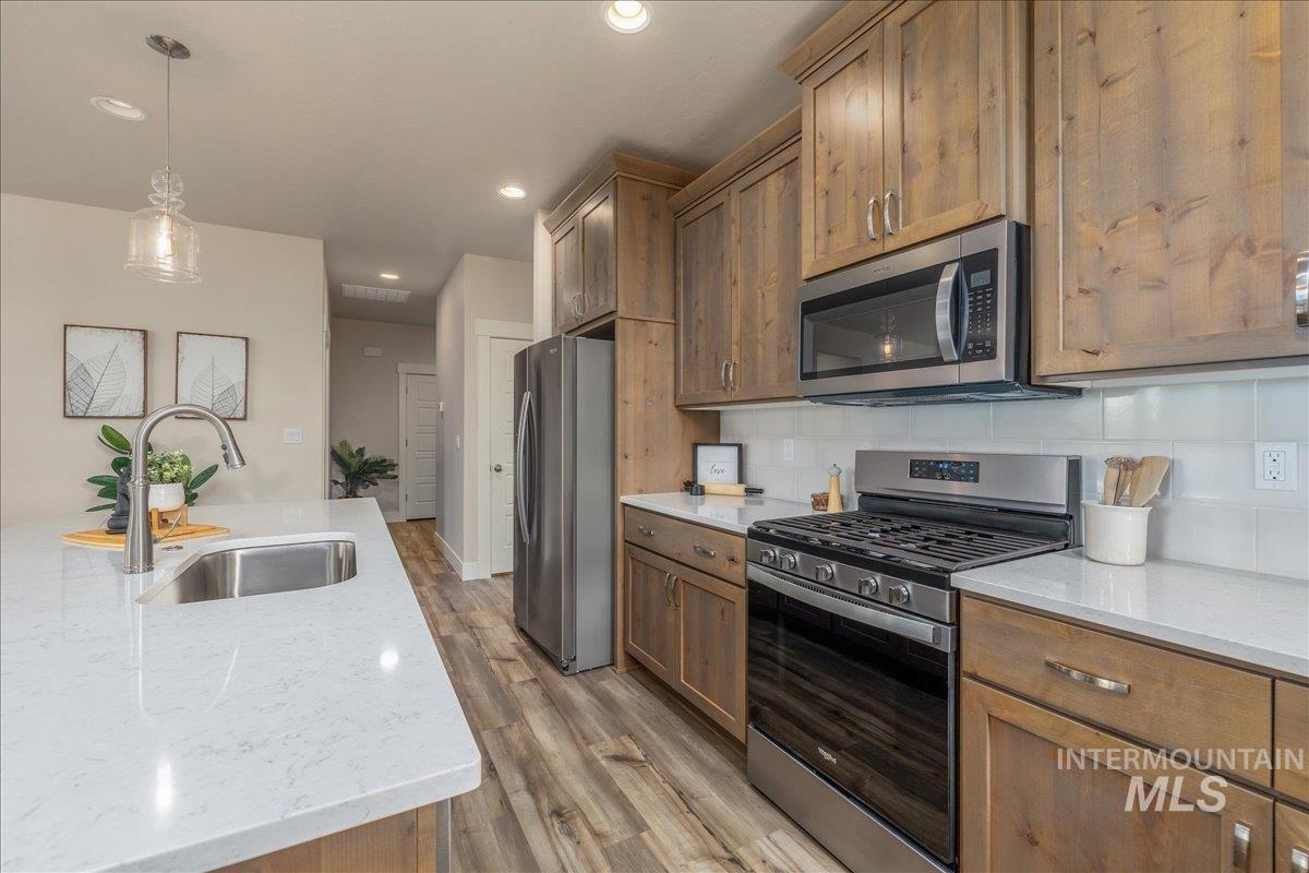 6253 S Hill Farm Way, Meridian, Idaho 83642, 3 Bedrooms, 2 Bathrooms, Residential For Sale, Price $525,000, 98993000