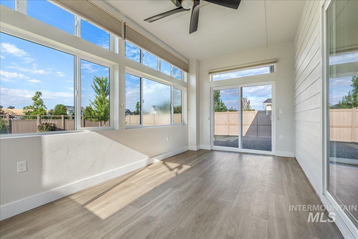 6253 S Hill Farm Way, Meridian, Idaho 83642, 3 Bedrooms, 2 Bathrooms, Residential For Sale, Price $525,000, 98993000